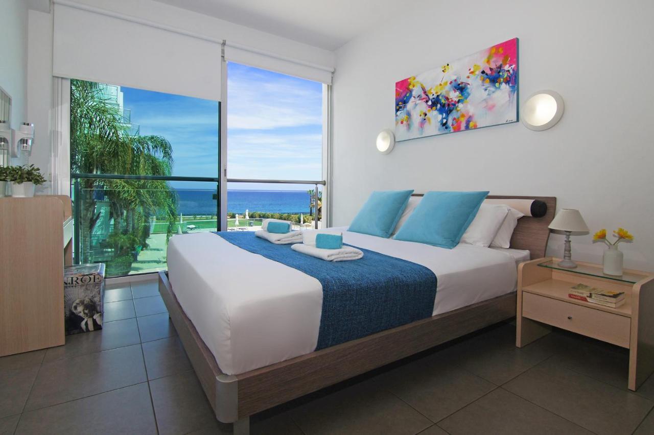Coralli Beachfront Resort Protaras Ngoại thất bức ảnh