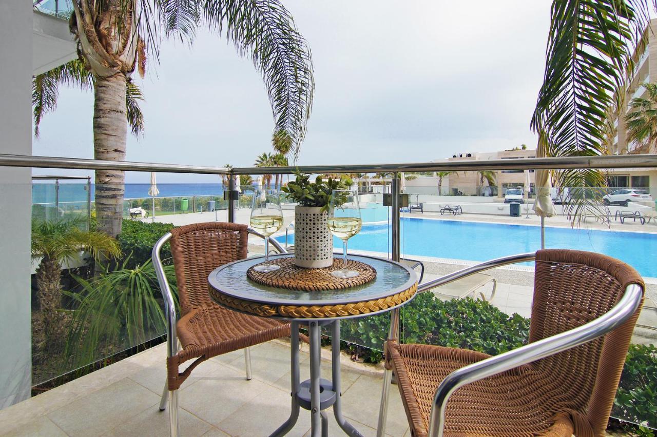 Coralli Beachfront Resort Protaras Ngoại thất bức ảnh