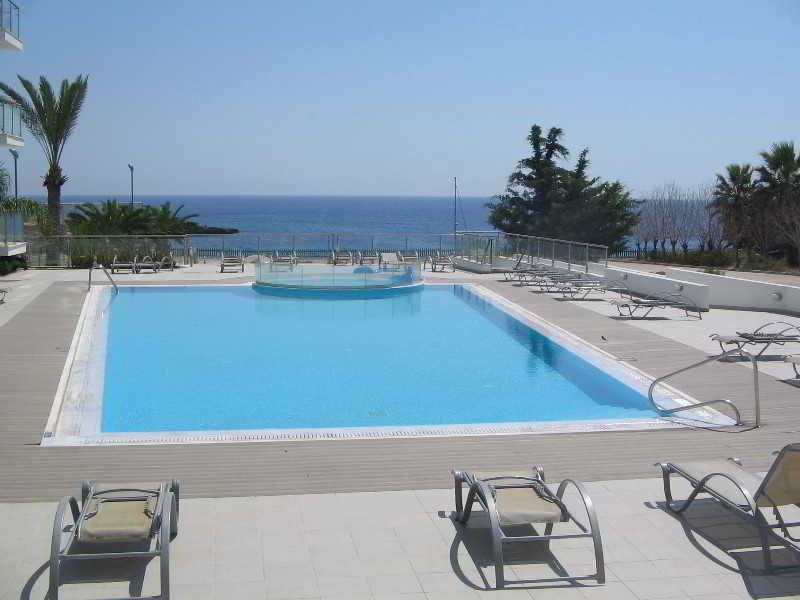 Coralli Beachfront Resort Protaras Ngoại thất bức ảnh