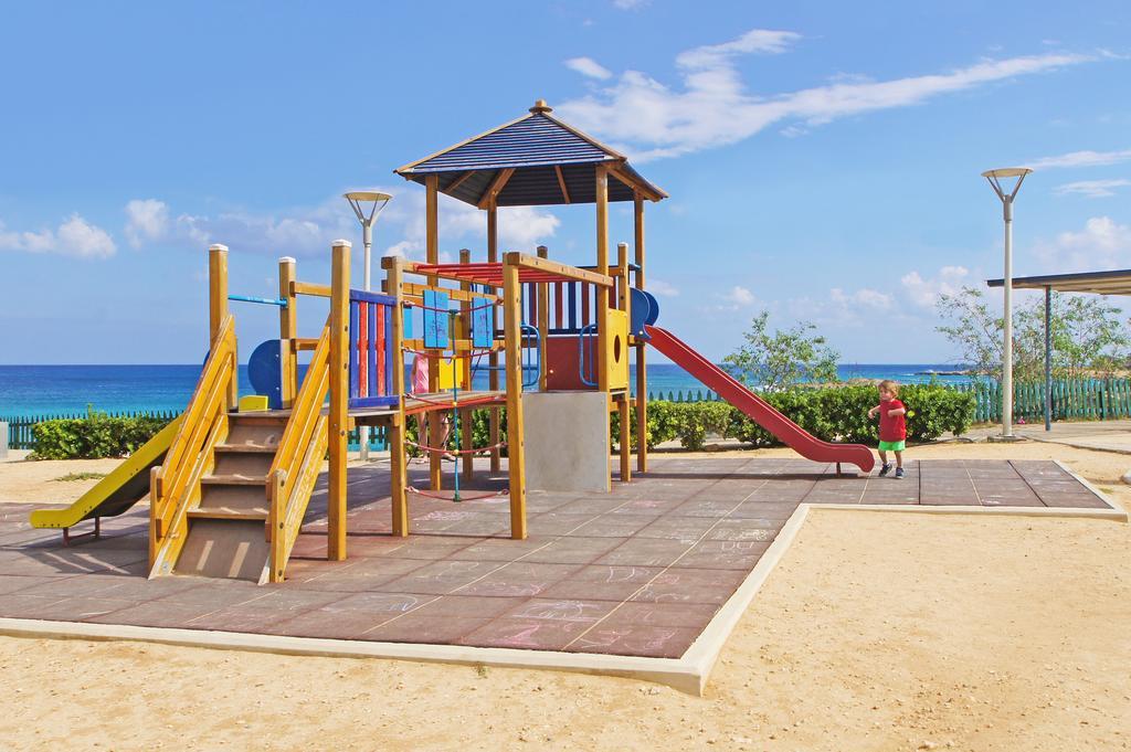 Coralli Beachfront Resort Protaras Ngoại thất bức ảnh